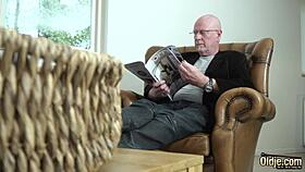 Hardcore pussy fucking and cumshot in mouth for a sexy teen 18+ from old man