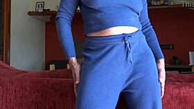 hot french algerian mature shows her hairy pussy 😏