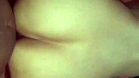 Follando Con Mejor Amigo De Mi Esposo En Hotel Mientras El Ve Por Video Llamada