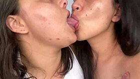 Two Brunette Lesbians Kissed Then Sucked Assholes