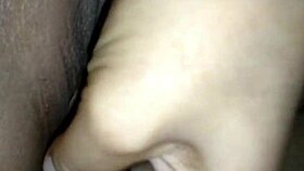 แหย่หีเพื่อนสาวด้วยควยที่ใหญ่และยาวจนน้ำแตก