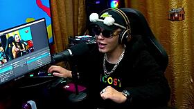 didy reis shows her beautiful tits on podcast