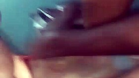 Follando Con Mejor Amigo De Mi Esposo En Hotel Mientras El Ve Por Video Llamada