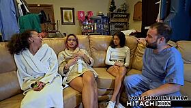 Aria Nicole inliyor!