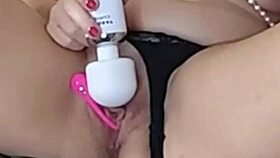 Mon Vibro Pour Mon Clito et Un Lush Pour Ma Chatte