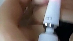 Mon Vibro Pour Mon Clito et Un Lush Pour Ma Chatte