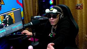 didy reis shows her beautiful tits on podcast