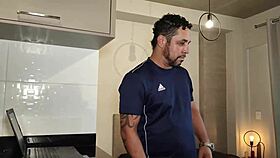 Can you believe this brazilian huge cock cumming?