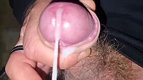 Amateur Home Jerks Leading To Big Cumshots?