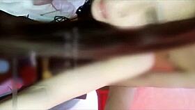 Woman from countryside to city for work meets distant beautiful woman for meals sends big red envelope meets at hotel with many positions