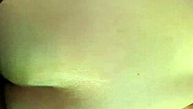 corno esposa tentando bbc na bunda dela