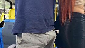 Estudante foi encoxada dentro do onibus