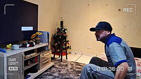 dona de casa recebe visita do tecnico safado em casa 😏