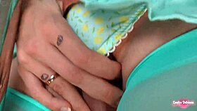 Warning this pervert penetrates girls on the bus from behind