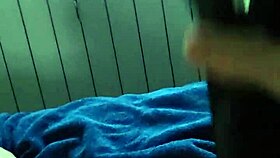 Helsbels pumps greedy pussy for squirting fun?