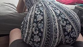 服着たまま彼チンポに尻バウンド騎乗！