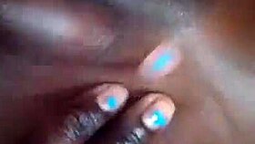 Kenyan Girl Shows Squirting