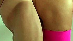 Follando con mi amiga pervertida que llego a casa para correrse encima de mi 😈