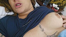 vizinho encheu minha buceta de pora