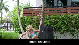 Minxx and Fiona fuck everywhere nonstop 🔥🏠