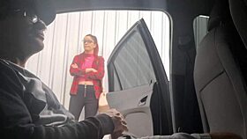 Punheta Arriscada Na Rua Para Estudante Que Estava No Ponto De Ônibus!