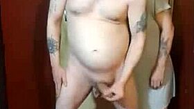 I Let My Girlfriend Kelly Humiliate Me Naked On Cam While Blindfolded To Which I Made Myself Shoot A Big Cumshot