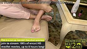 uh, me aria nicole painting tootsies backstage... so fun