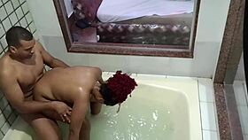 primeira vez da morena na hidromassagem 😏