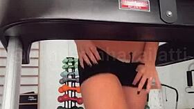 Vanessinha Vailatti Works Out Naked