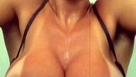 Vanessinha Vailatti Works Out Naked