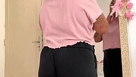 Chubby babe farts while prepping for her hot date