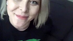 hey gorgeous, wanna hear her sexy moans while pounding that juicy pussy?