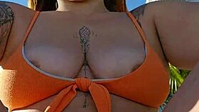 gravei pro meu amante flashing pussy on beach uh so hot