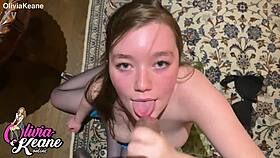 Guy gives young girlfriend quick facial blast