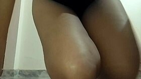 Indian babe fingers wet pussy squirting hard hindi moans 💦
