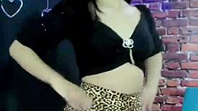 peruvian tacna chubby ass girl dances seductively on web chat