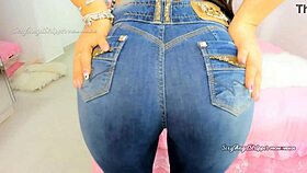 Sexy big ass Latina's hottest JOI in tight jeans! 😈👖