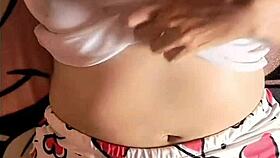 chica gets so hot watching porn video 😈