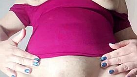 hey check this latina milf flashing her huge cameltoe pussy lips