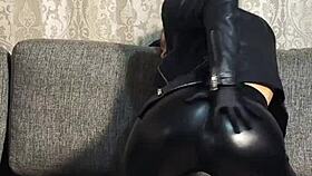 controlled and leashed in leggings in the garage, she moans so good 😈🔥 mobile 4k