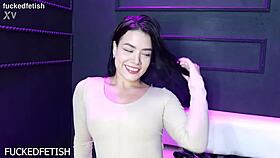 Moon Black's Spandex Clings To Her Perfect Sexy Body!