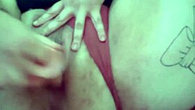 thick girlfriend hangs with friend