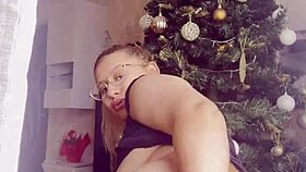 Curvy Blonde Babe Flaunts Massive Jiggling Ass Cheeks