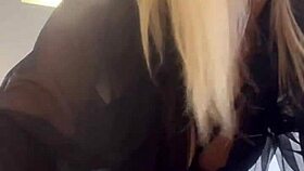 alinemilf updates her bondage play in this casual backstage video.