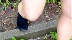 i'm up on seilbahnberg in strumpfhose feelin so exposed