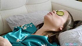 petite shaved pussy tempts you taste its juicy flavor