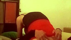 lonely milf tempts me for secret fuck before girlfriend arrives