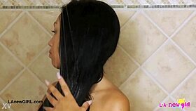 i watched amazin brunette shower her sexy body