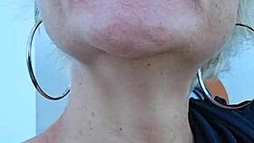 looking for a stranger on my cruise to fuck my pussy hard and fill me up completely who wants to join right now