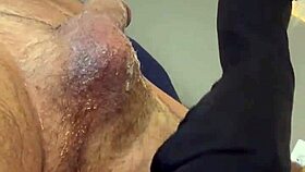 alinemilf updates her bondage play in this casual backstage video.